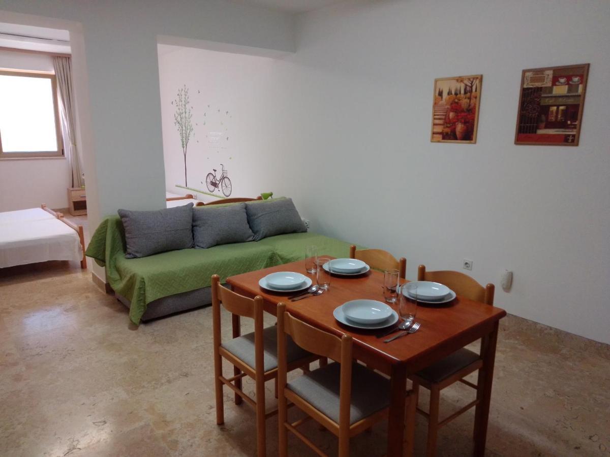Apartman Sendi Pola Esterno foto