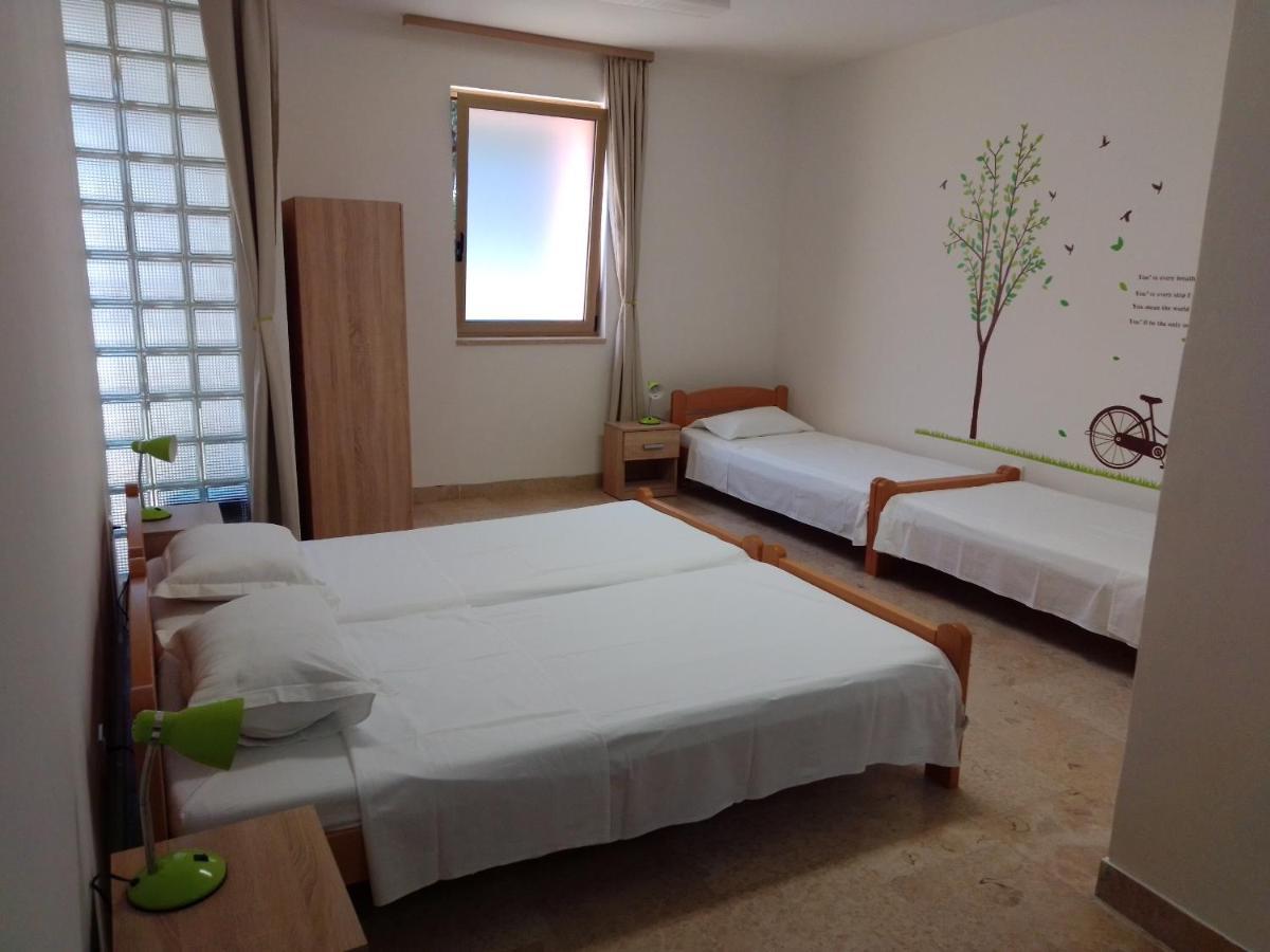 Apartman Sendi Pola Esterno foto