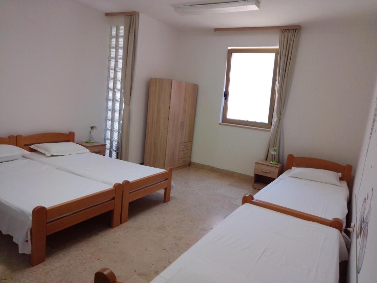 Apartman Sendi Pola Esterno foto