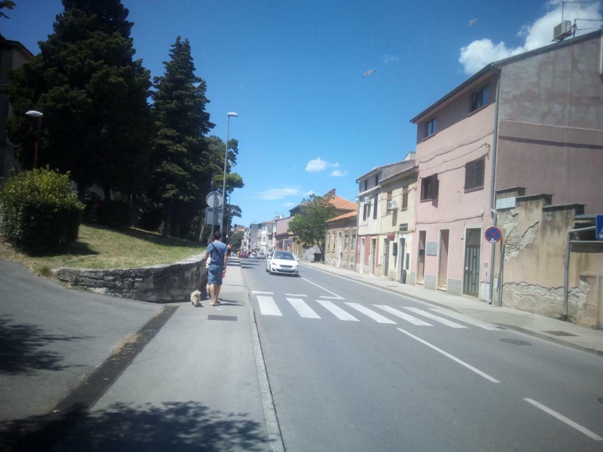 Apartman Sendi Pola Esterno foto